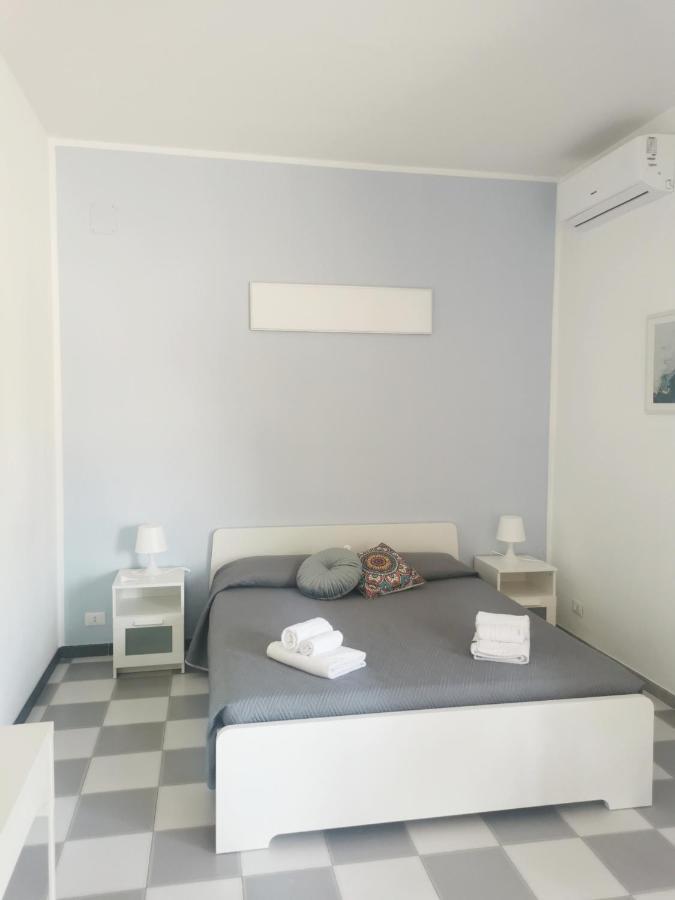 Sikelia Room カステッランマーレ・デル・ゴルフォ エクステリア 写真