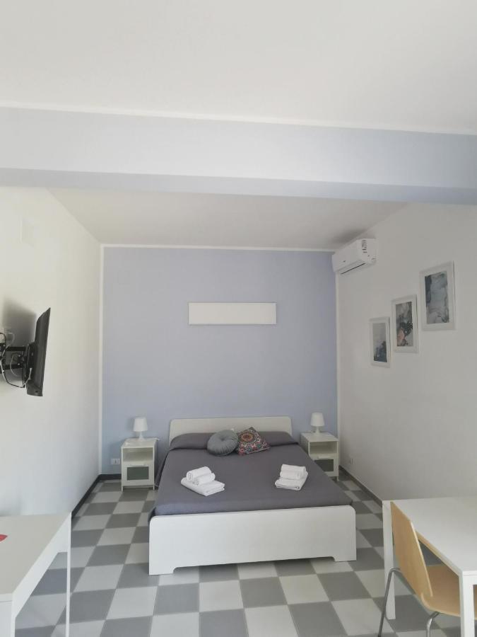 Sikelia Room カステッランマーレ・デル・ゴルフォ エクステリア 写真