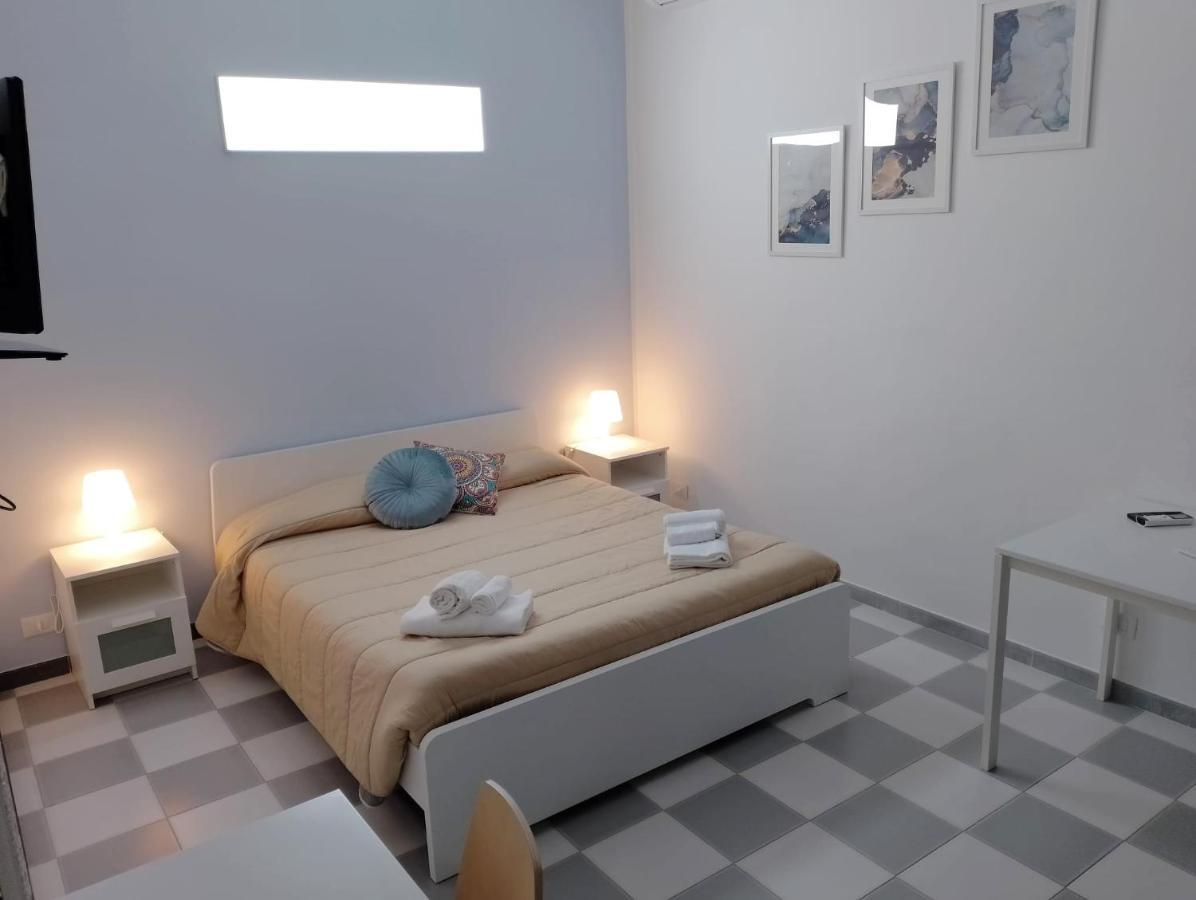Sikelia Room カステッランマーレ・デル・ゴルフォ エクステリア 写真