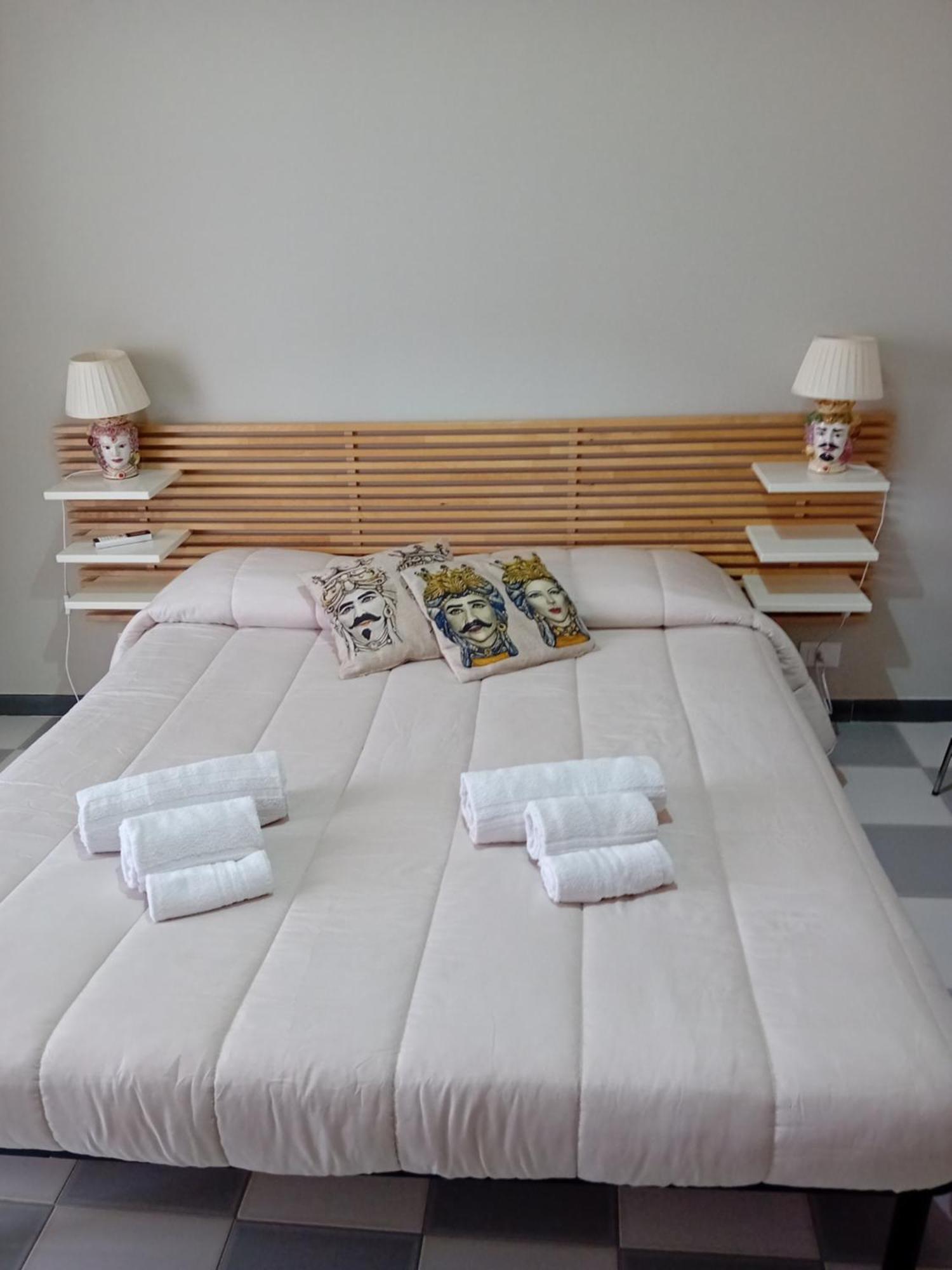 Sikelia Room カステッランマーレ・デル・ゴルフォ エクステリア 写真